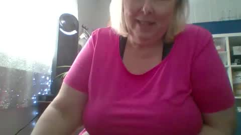 ivyjane3522 online show from June 2026 01:26:01 PM