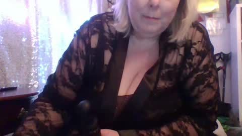 ivyjane3522 online show from June 2026 02:24:02 AM