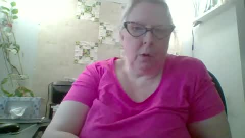 ivyjane3522 online show from June 2026 05:37:01 PM