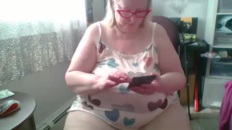 ivyjane3522 online show from July 2026 12:44:02 PM