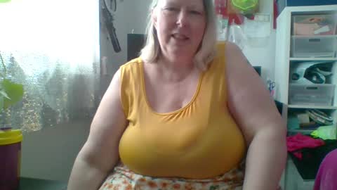 ivyjane3522 online show from July 2026 02:20:02 PM