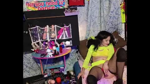 ivyjennifer366 online show from May 2026 05:37:01 AM