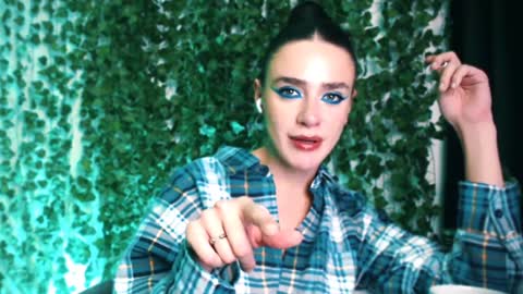 Miss Ivy online show from December 2024 11:09:01 PM