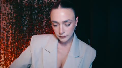 Miss Ivy online show from January 2025 03:53:02 PM