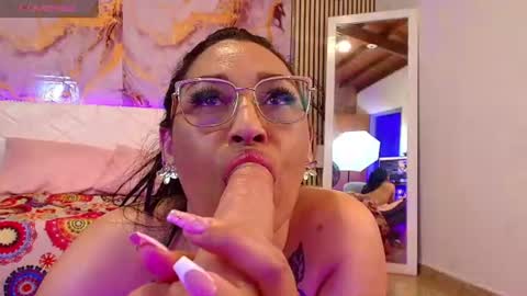 ivyshine7 online show from June 2026 10:36:02 PM