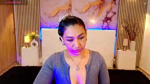 ivyshine7 online show from June 2026 07:00:02 PM