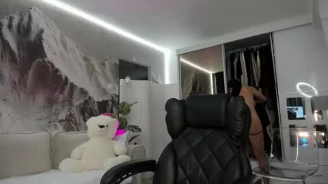 Ivy Belle online show from February 2026 07:51:01 AM