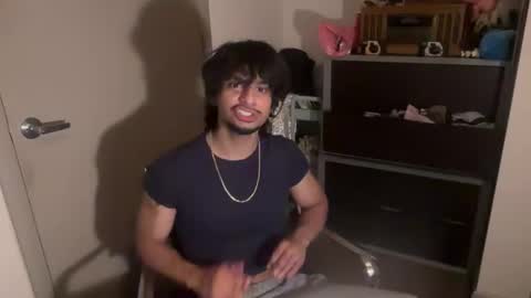 Snapshot of iwannabeagarden chatting on November 2025 04:11:01 AM N online show from November 2025 04:11:01 AM