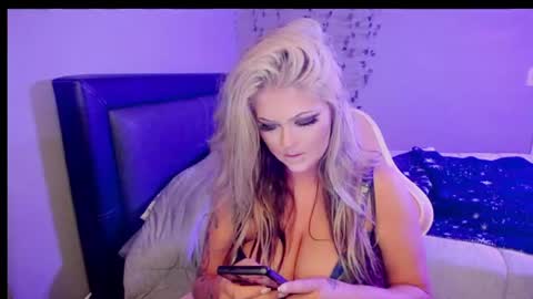 Snapshot of iwantsumbody chatting on July 2026 05:32:02 AM Ashley3 online show from July 2026 05:32:02 AM