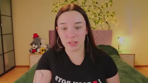 Daisy online show from June 2026 02:03:02 AM