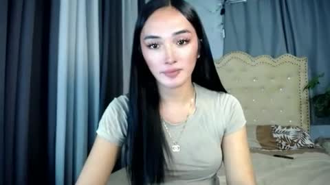 iwillcum4u_ online show from June 2026 01:02:02 PM