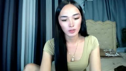 iwillcum4u_ online show from June 2026 02:33:01 PM