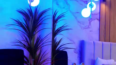 izabelle_02 online show from March 2026 05:09:02 AM