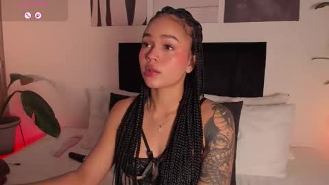 Snapshot of izzy_vega chatting on February 2026 12:20:02 AM Izzy vega online show from February 2026 12:20:02 AM