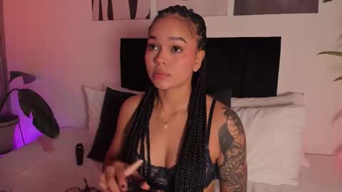 Snapshot of izzy_vega chatting on February 2026 02:53:01 AM Izzy vega online show from February 2026 02:53:01 AM