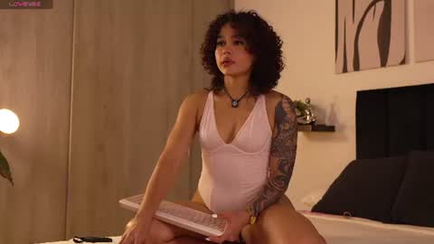 Izzy vega  online show from June 2026 01:28:02 AM