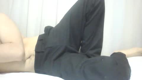 Snapshot of j24781043 chatting on April 2026 03:51:01 AM ShyAlexX online show from April 2026 03:51:01 AM