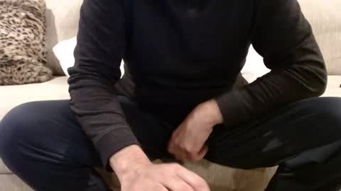 Snapshot of j335129 chatting on December 2025 01:06:01 PM James online show from December 2025 01:06:01 PM