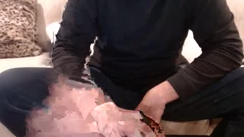 Snapshot of j335129 chatting on December 2025 02:13:01 PM James online show from December 2025 02:13:01 PM