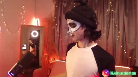 Snapshot of j_a_x_x_x_o_n chatting on October 2025 08:59:01 AM Hey im Jaxxxon check my info online show from October 2025 08:59:01 AM