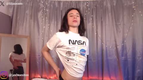 Hey im Jaxxxon check my info     online show from May 2026 11:48:01 AM