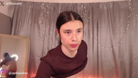 Hey im Jaxxxon check my info     online show from June 2026 01:48:02 PM