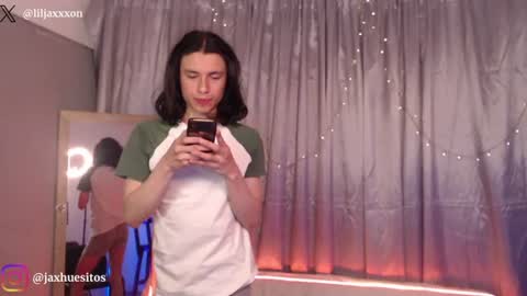 Hey im Jaxxxon check my info     online show from June 2026 01:42:01 PM