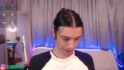Hey im Jaxxxon check my info     online show from July 2026 01:26:01 PM