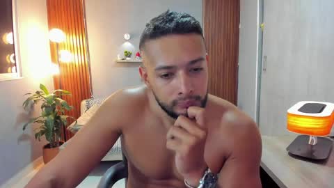 Snapshot of j_calix chatting on April 2026 12:54:02 AM Calix Independient model Insta and twt Calixsnake online show from April 2026 12:54:02 AM