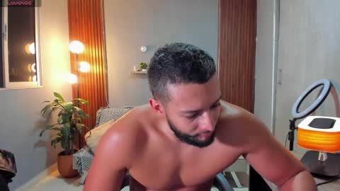 Snapshot of j_calix chatting on April 2026 11:54:02 PM Calix Independient model Insta and twt Calixsnake online show from April 2026 11:54:02 PM