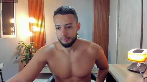 Snapshot of j_calix chatting on May 2026 01:55:01 AM Calix Independient model Insta and twt Calixsnake online show from May 2026 01:55:01 AM