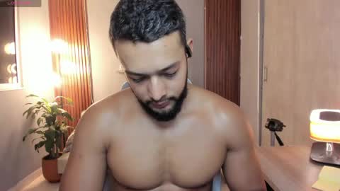 Snapshot of j_calix chatting on May 2026 11:32:01 PM Calix Independient model Insta and twt Calixsnake online show from May 2026 11:32:01 PM