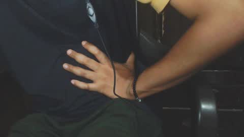 Snapshot of j_castello chatting on December 2024 08:28:02 PM J online show from December 2024 08:28:02 PM