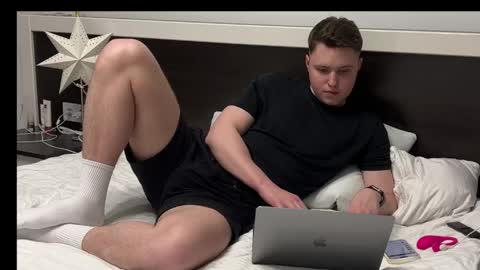 j_lyle_x online show from May 2026 07:07:02 PM