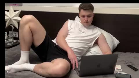 j_lyle_x online show from July 2026 05:53:02 PM