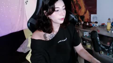 jade 18  online show from February 2026 02:53:02 AM