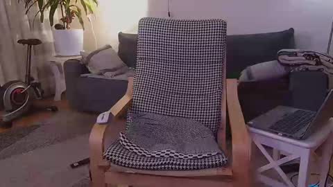 jacek___1 online show from February 2025 11:30:01 PM