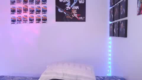 J online show from November 2025 04:29:01 PM