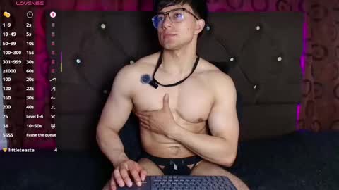 Snapshot of jacke_buster chatting on December 2025 04:19:01 AM Jacke online show from December 2025 04:19:01 AM