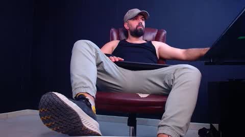 JackEthan online show from October 2025 05:10:01 AM