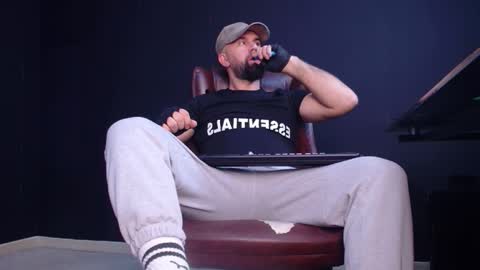 JackEthan online show from October 2025 04:53:02 AM