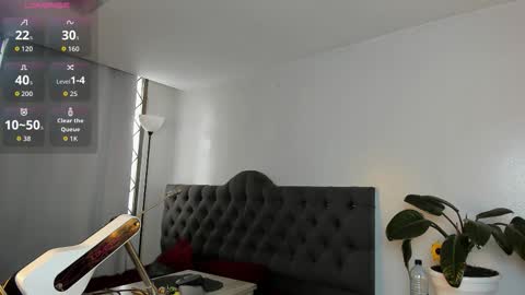 Jacki online show from September 2025 02:16:02 PM