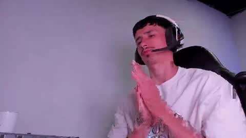 Snapshot of jackk_ho chatting on February 2026 07:08:01 AM Jack online show from February 2026 07:08:01 AM