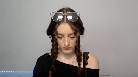 Lisa online show from January 2026 01:02:01 PM