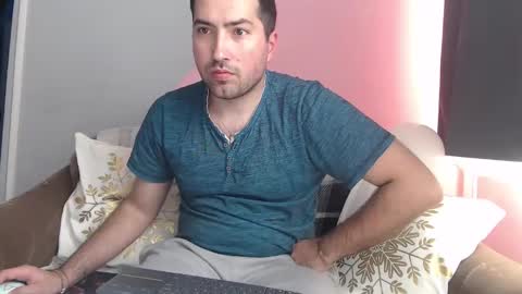 jackson222222222 online show from April 2026 12:52:02 PM