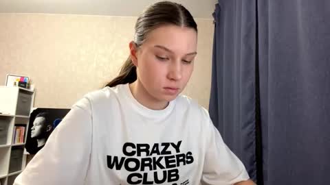 Snapshot of jacquelinesalsberg chatting on February 2026 03:54:01 PM Mira online show from February 2026 03:54:01 PM