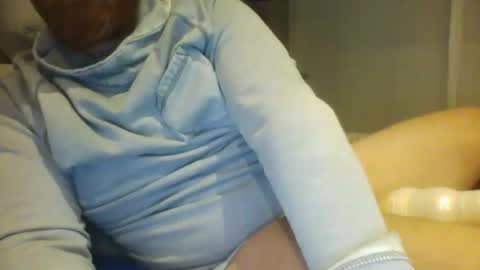 Snapshot of jacuzzi90 chatting on November 2025 04:41:02 PM jacuzzi90 online show from November 2025 04:41:02 PM