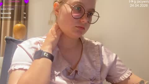 jacywinslat online show from April 2026 04:48:02 PM