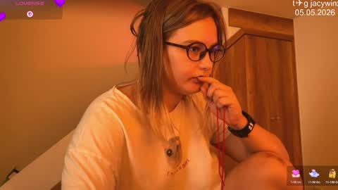 jacywinslat online show from May 2026 08:44:01 AM