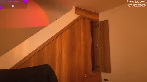 jacywinslat online show from May 2026 09:36:02 AM